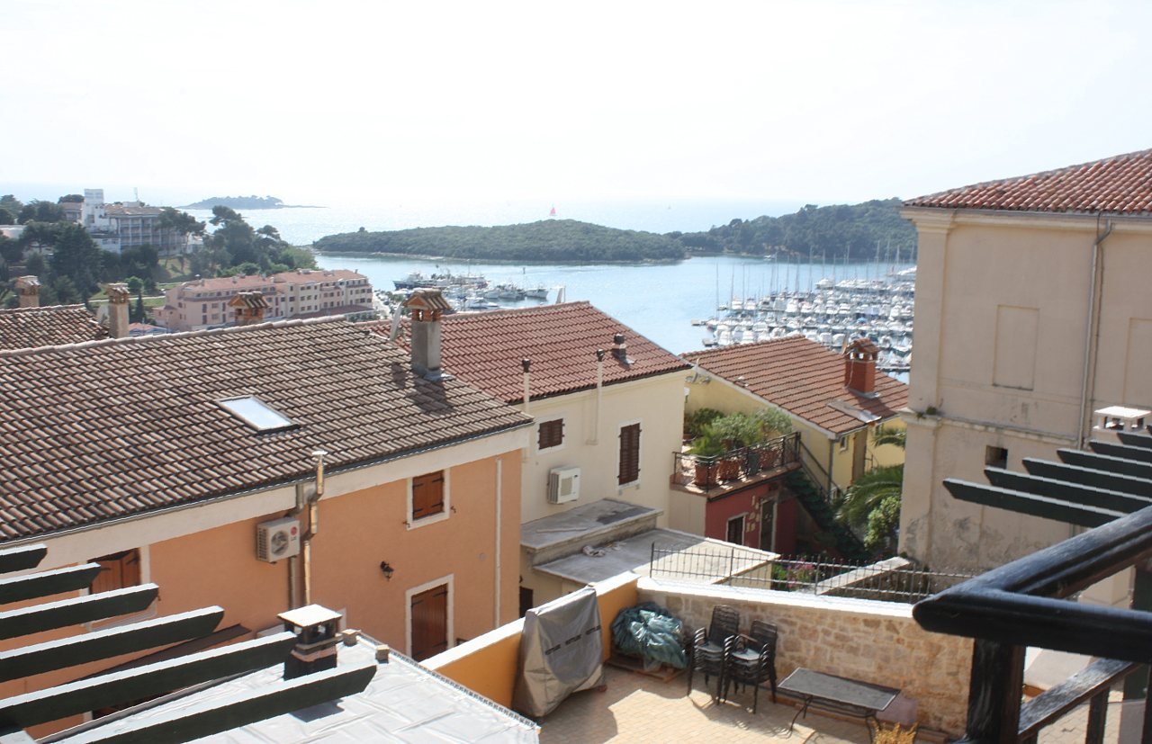 Vrsar · rooftops & marina
